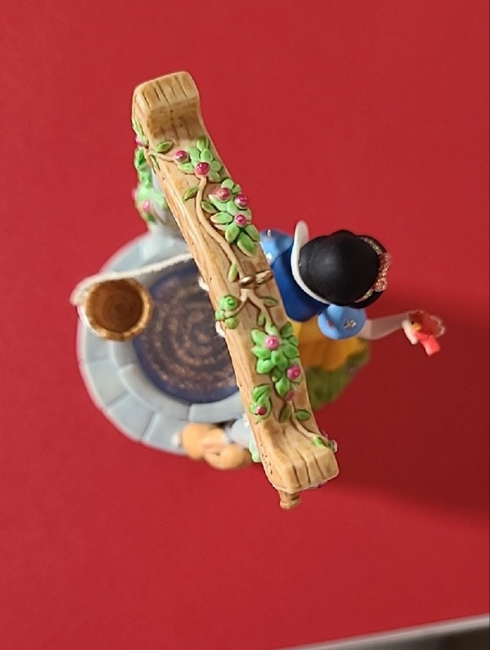 Disney Hallmark Snow White Wishing Well Ornament 2007 Flawed - Picture 12 of 13